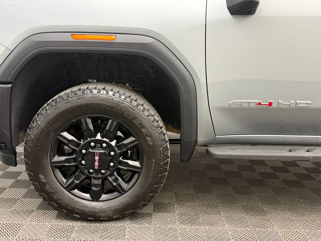 Used 2026 GMC Sierra 3500 AT4 w/ AT4 Premium Plus Package AWD/4WD image 11