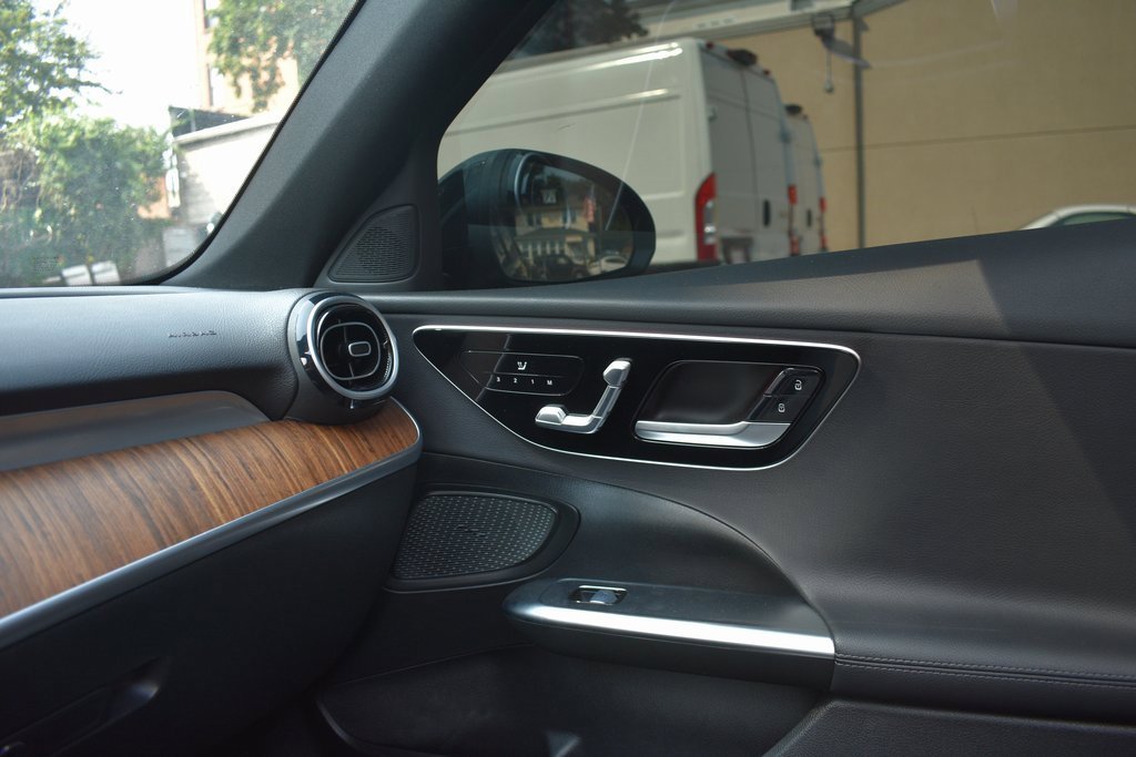 Used 2024 Mercedes-Benz C 300 4MATIC Sedan image 20