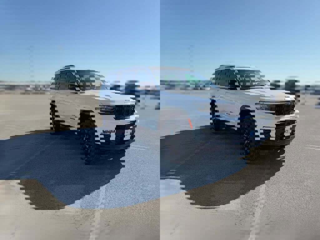 New 2025 Jeep Grand Cherokee L Limited w/ Black Appearance Package image 16