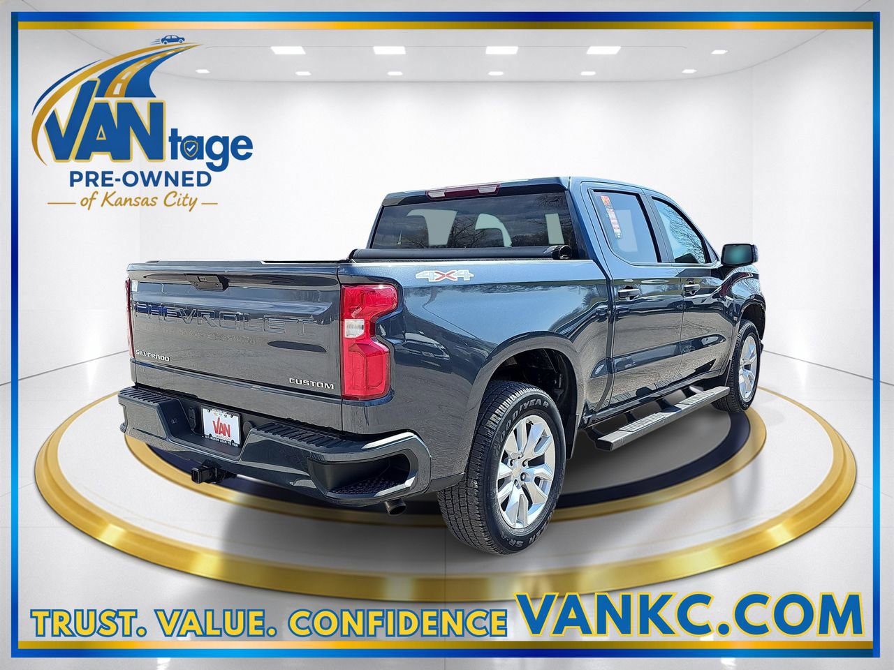Used 2022 Chevrolet Silverado 1500 Custom w/ Safety Confidence Package AWD/4WD image 6