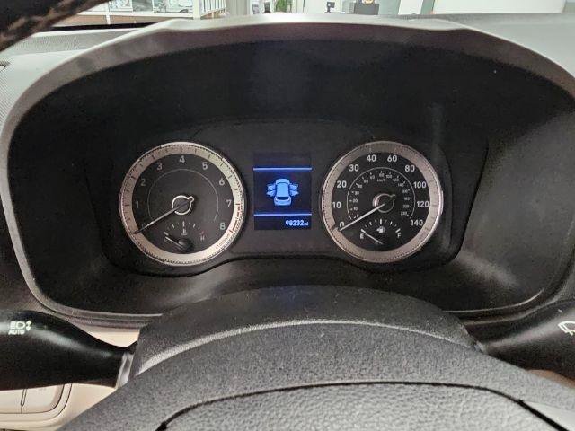 Used 2021 Hyundai Venue SEL FWD image 13