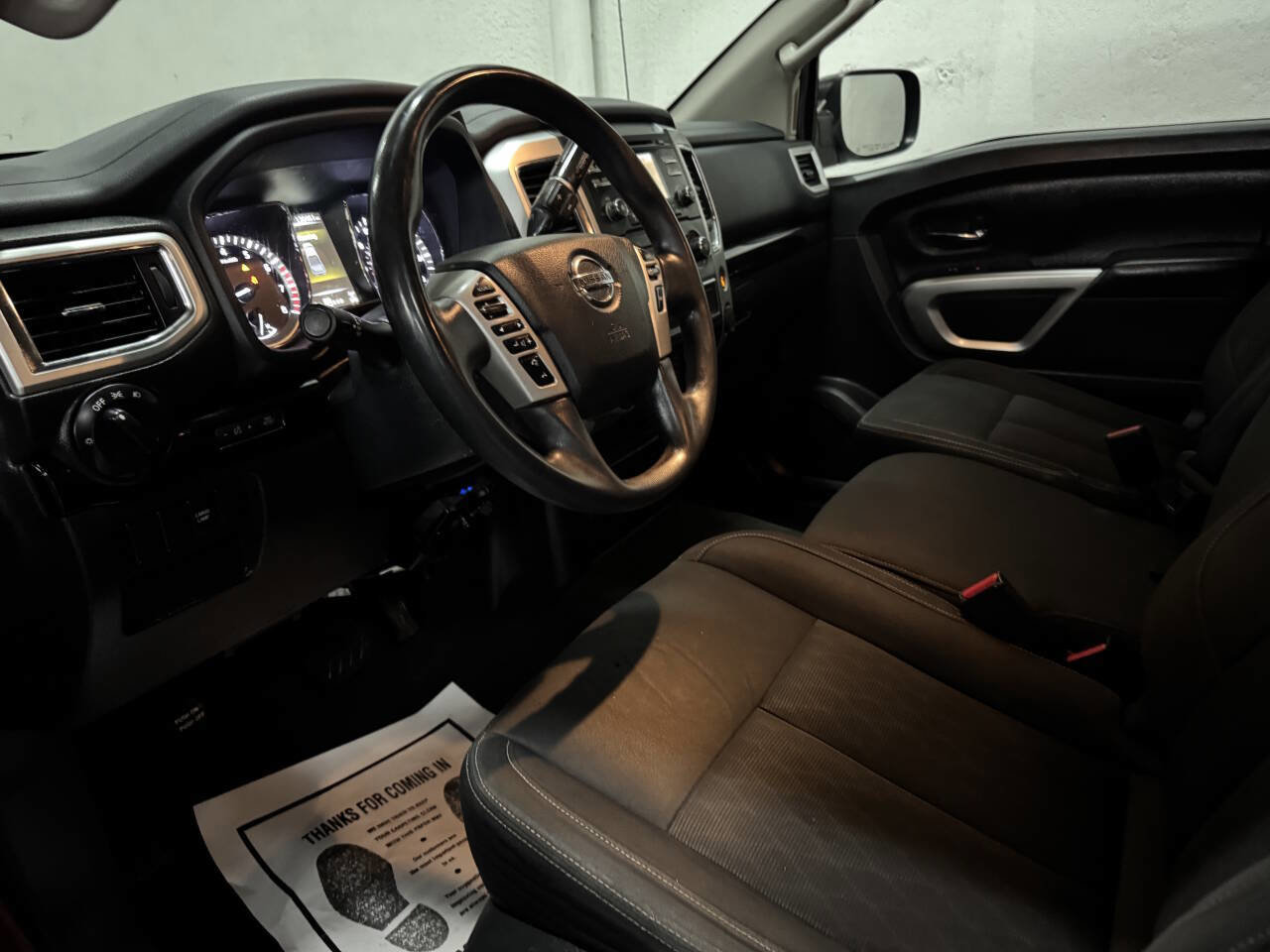 Used 2018 Nissan Titan SV AWD/4WD image 14