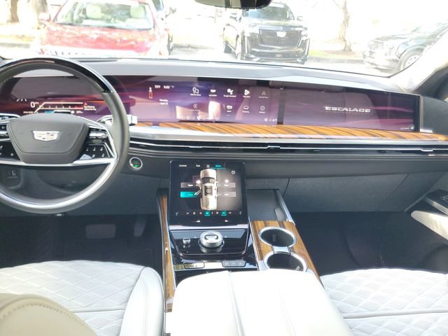 Certified 2025 Cadillac Escalade ESV Sport Platinum w/ LPO, ONYX Package RWD image 15
