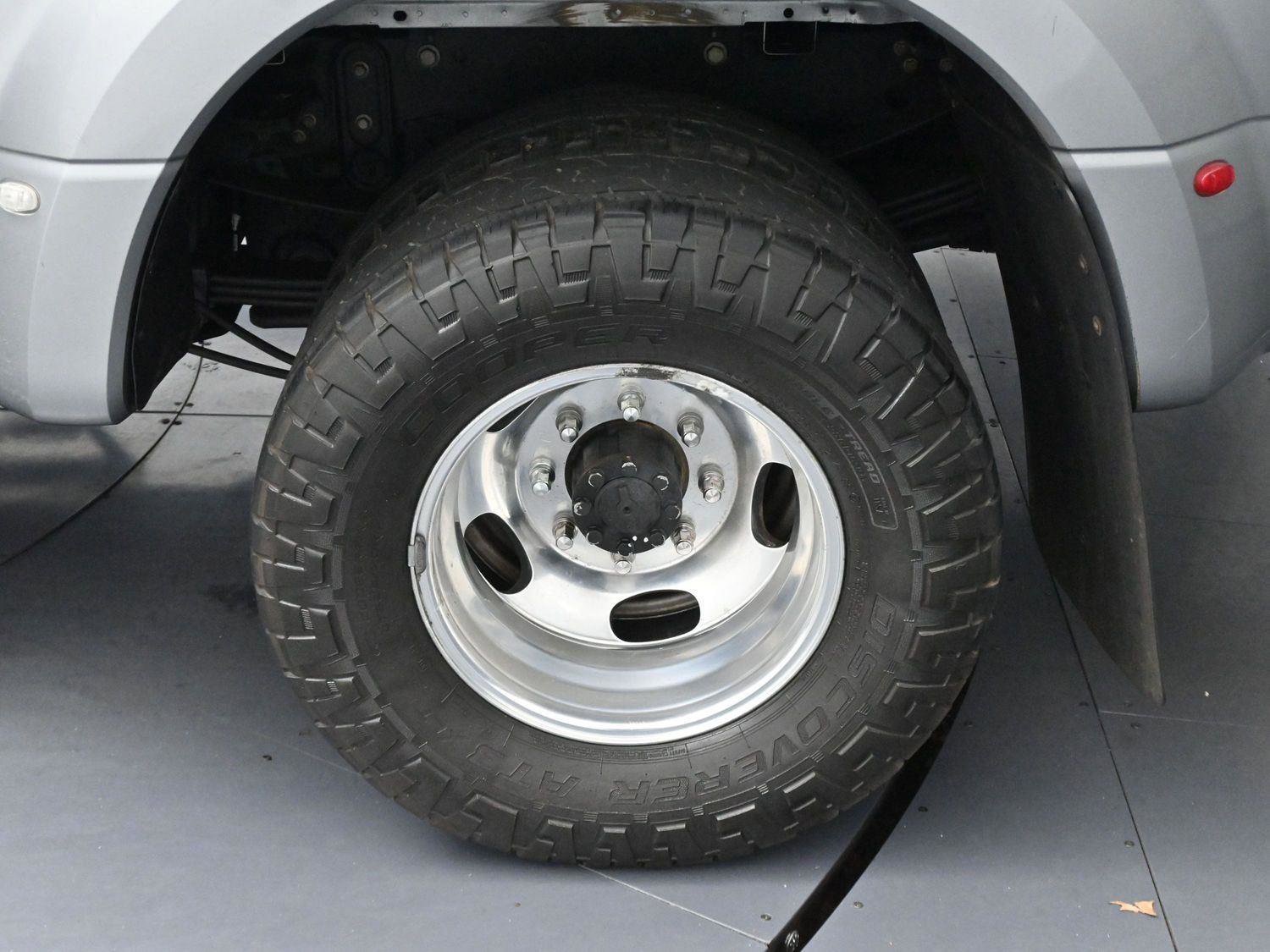 Used 2020 Ford F350 Lariat w/ Lariat Value Package image 36