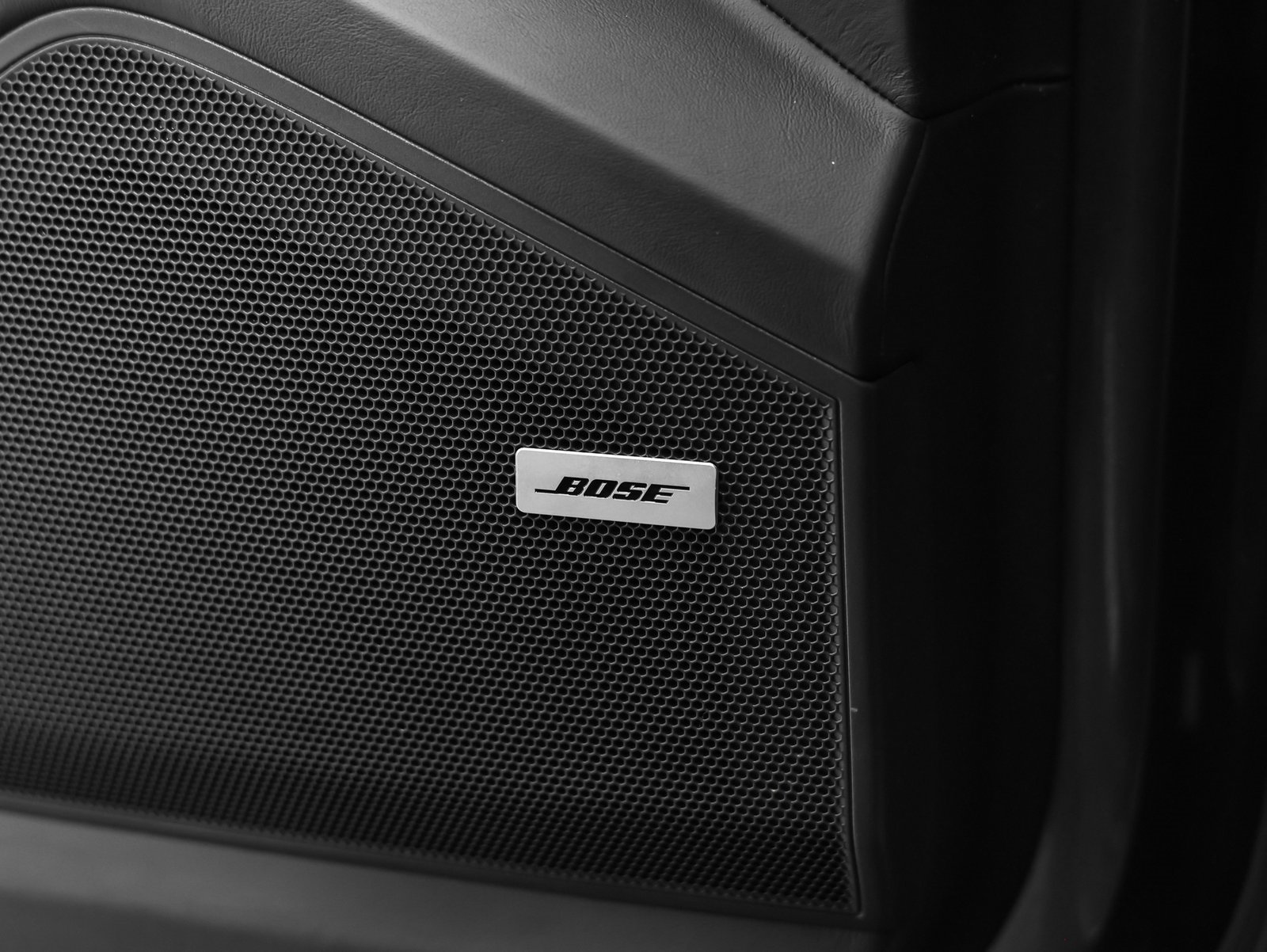 Used 2021 Porsche Cayenne Turbo image 49