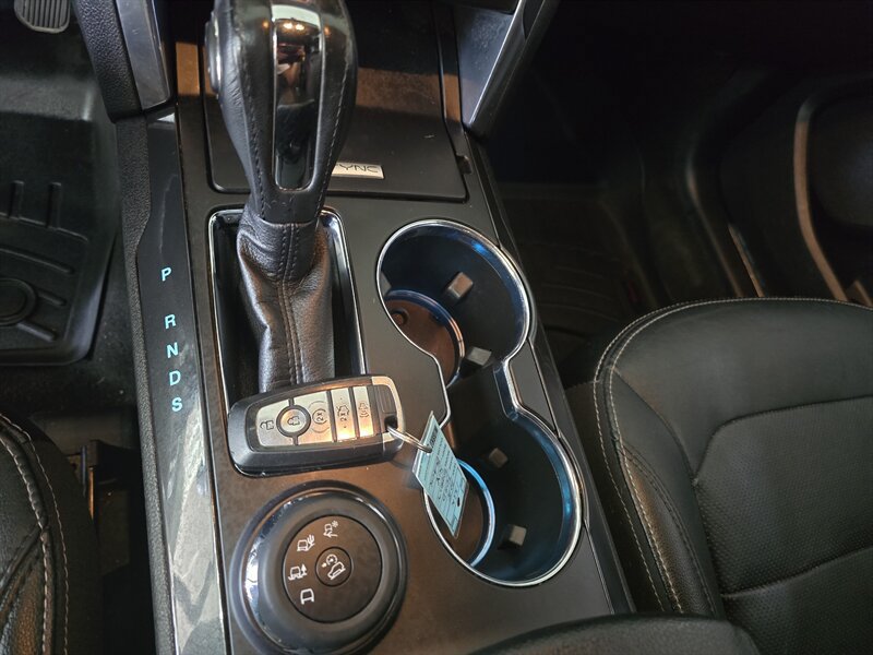 Used 2018 Ford Explorer Limited AWD/4WD image 23