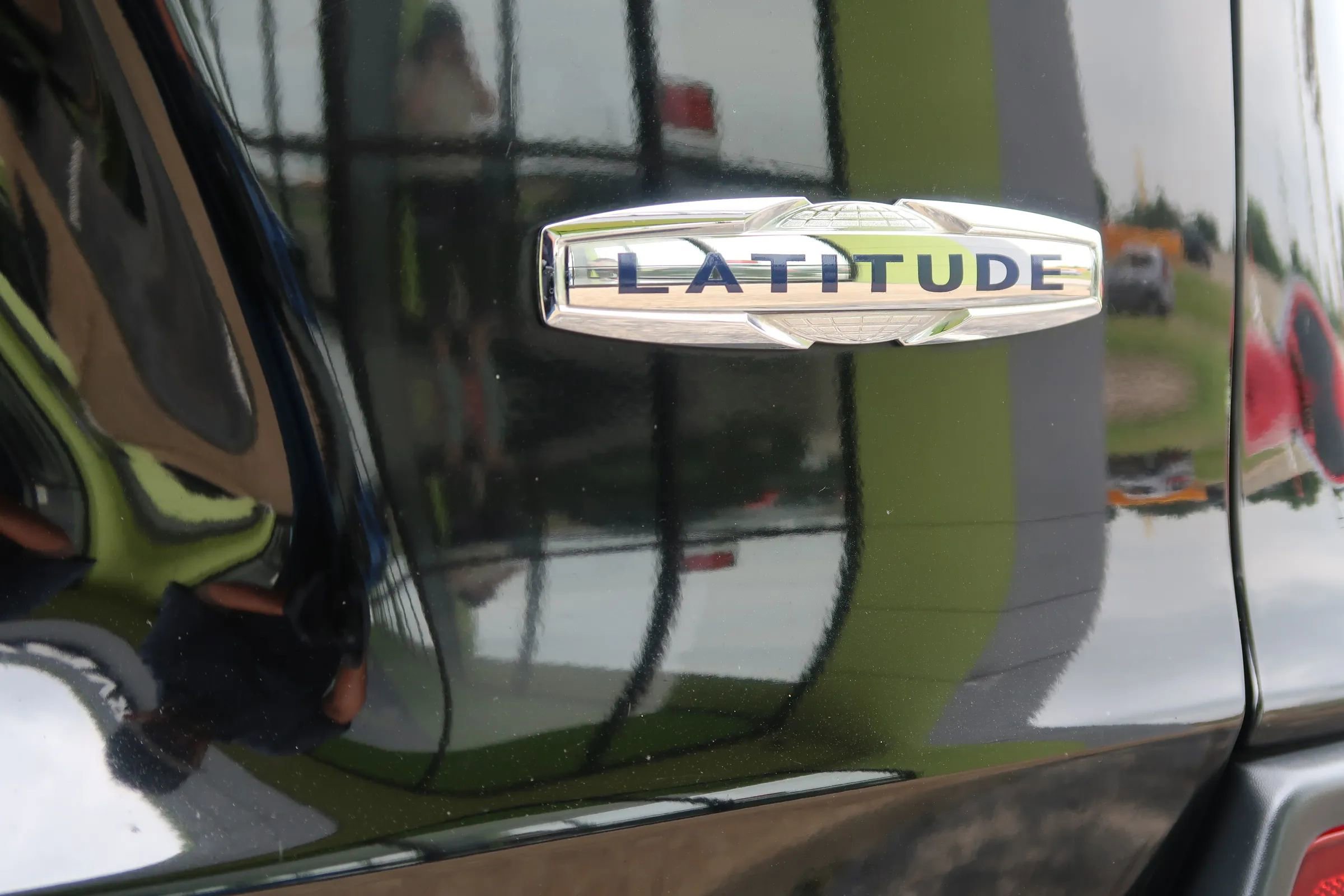 Used 2019 Jeep Cherokee Latitude w/ Popular Appearance Group FWD image 51