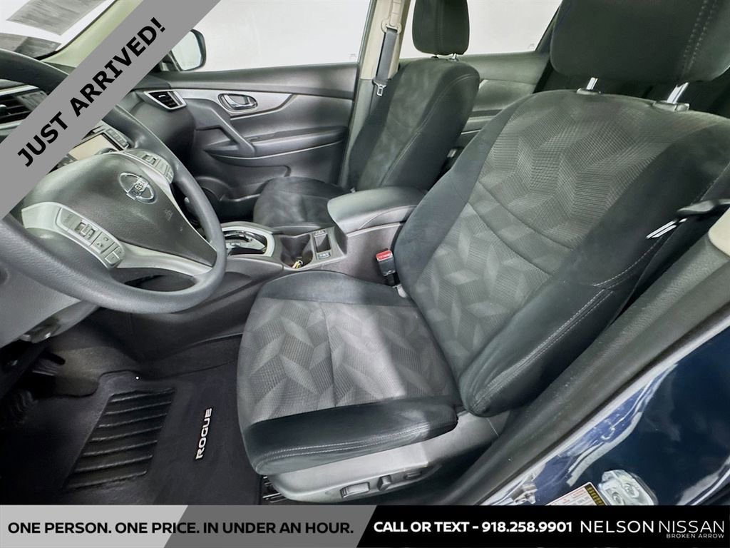 Used 2015 Nissan Rogue SV w/ SV Premium Package image 21