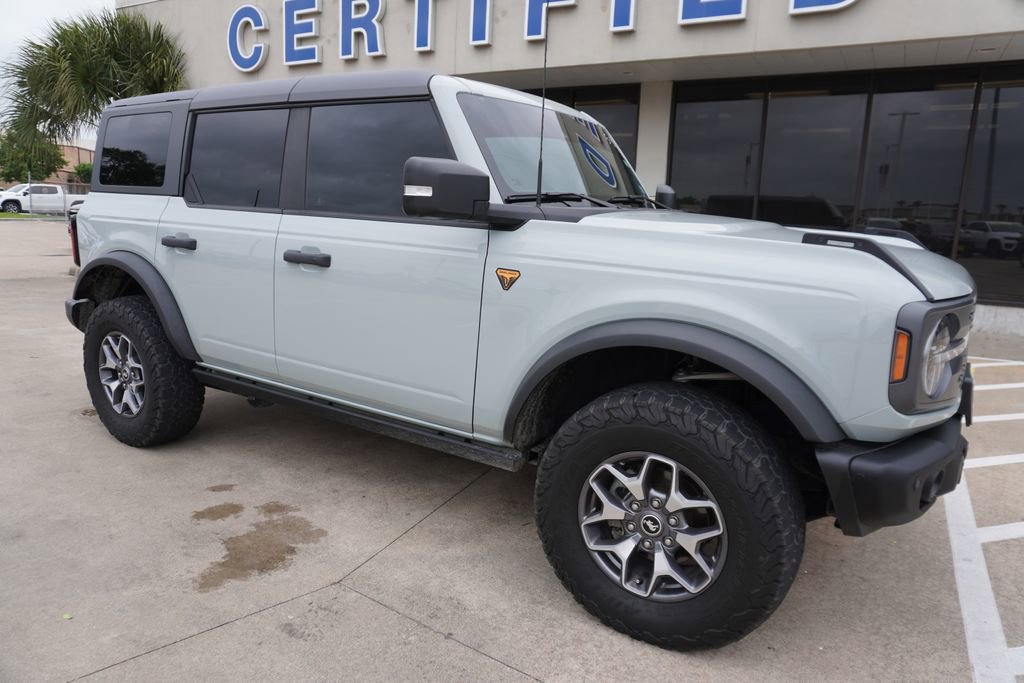 Used 2023 Ford Bronco Badlands AWD/4WD image 1