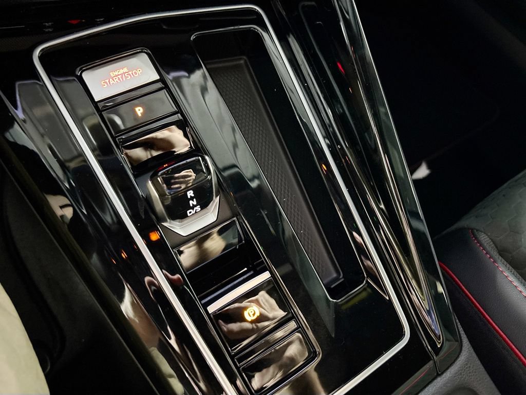 New 2026 Volkswagen GTI SE FWD image 18