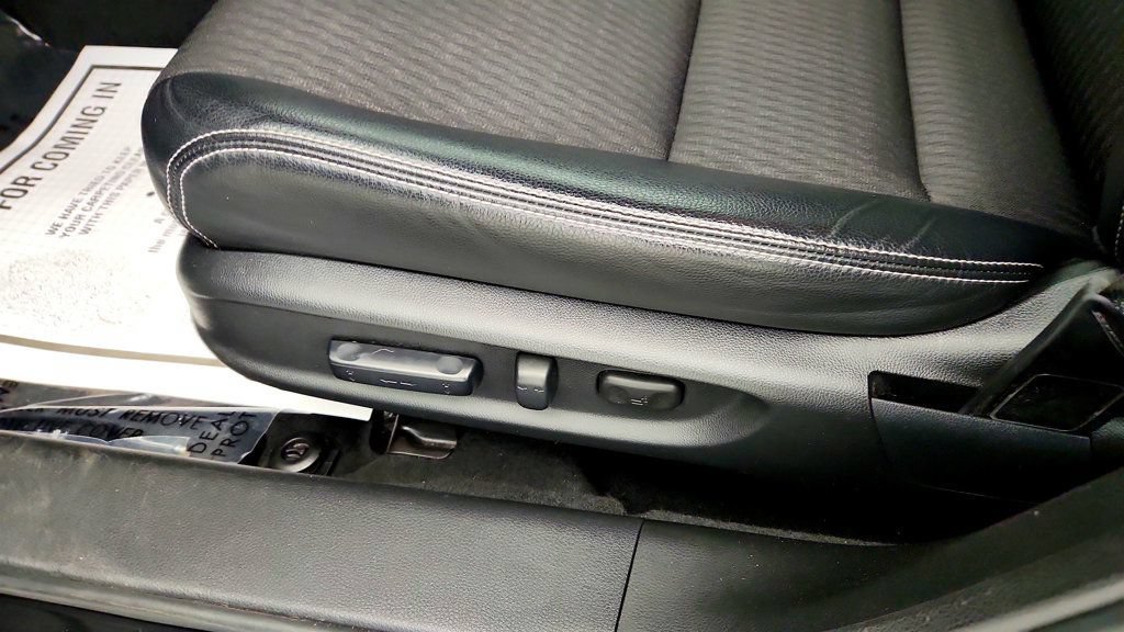 Used 2016 Honda Accord Sport image 11