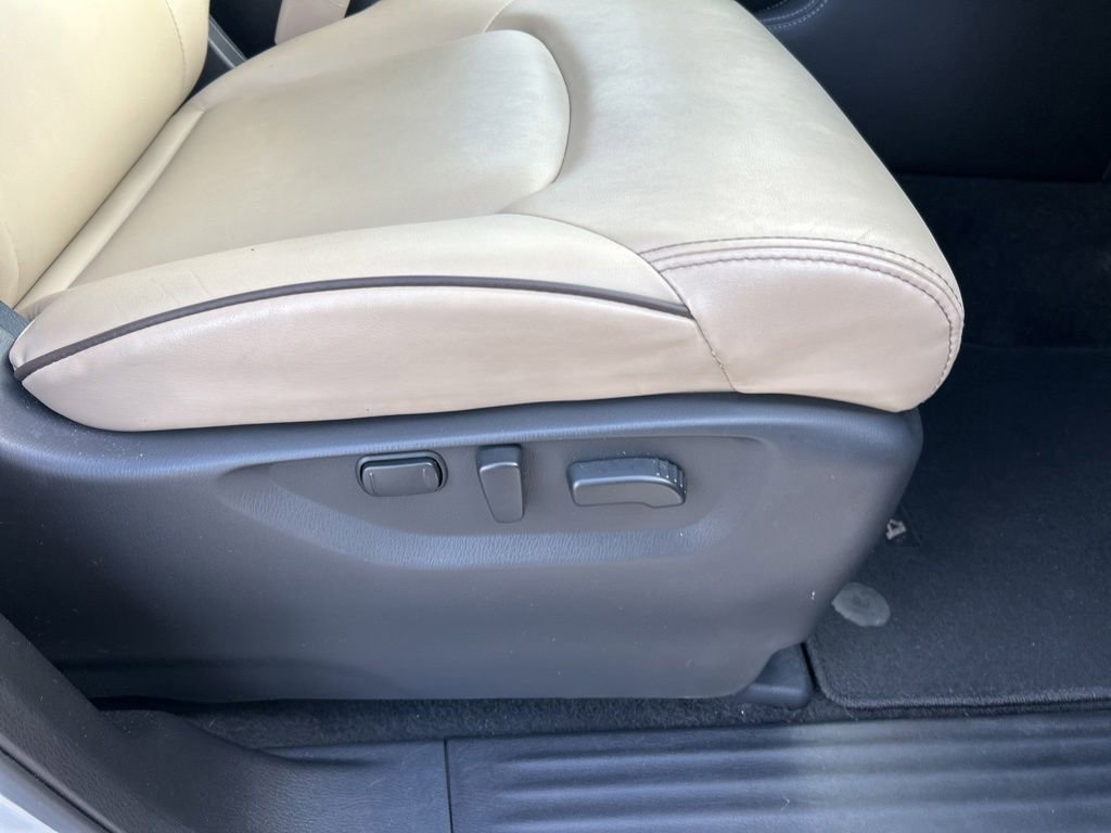 Used 2022 Nissan Armada SV w/ SV Appearance Package RWD image 41