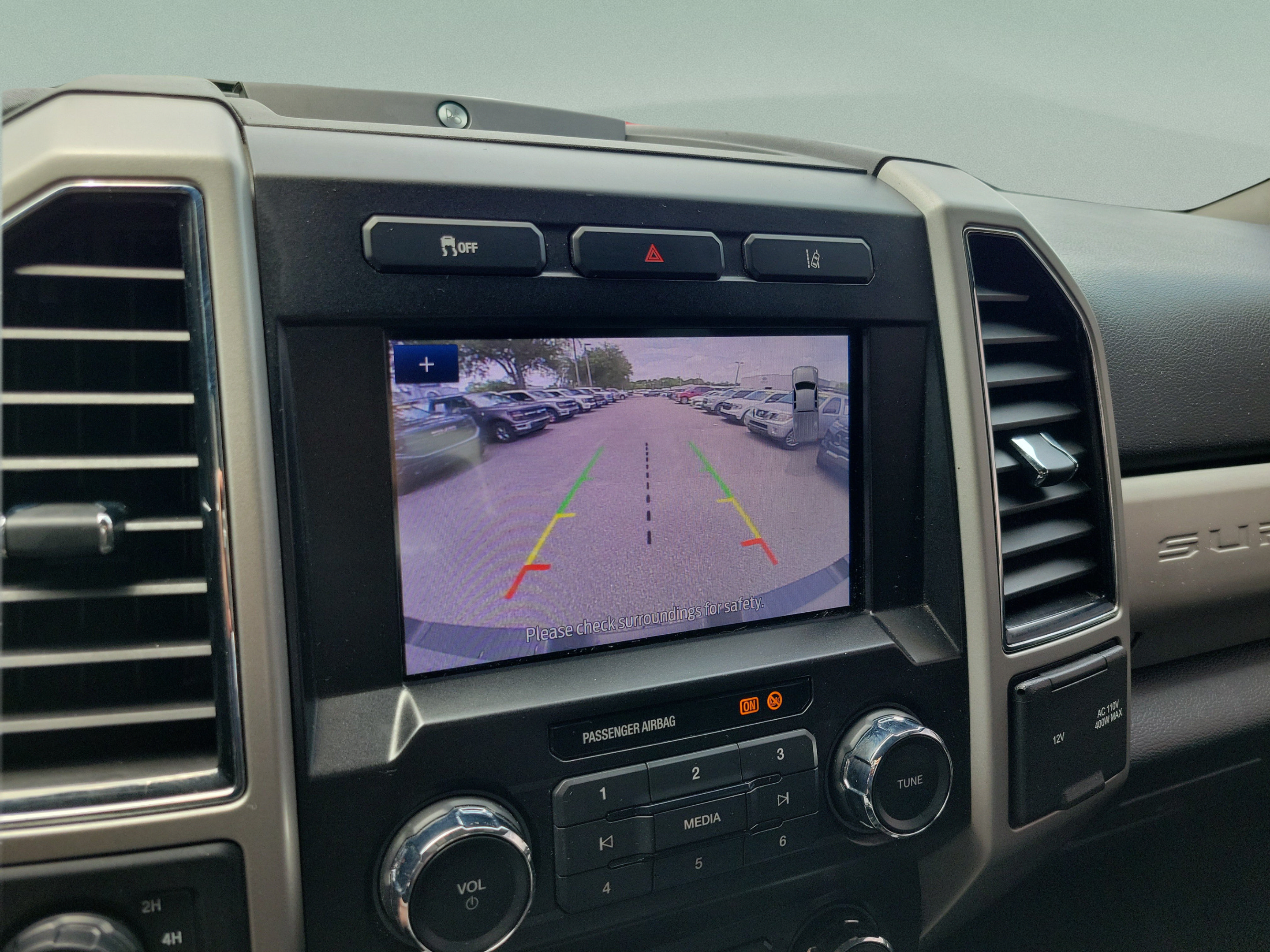 Used 2020 Ford F250 Lariat w/ Lariat Value Package AWD/4WD image 29