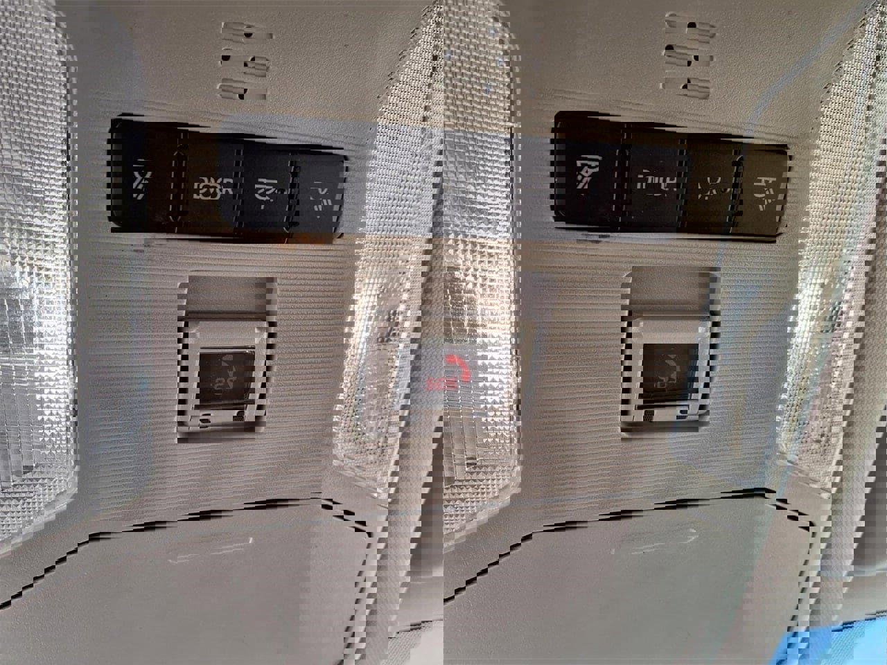 Used 2024 Toyota RAV4 LE image 21