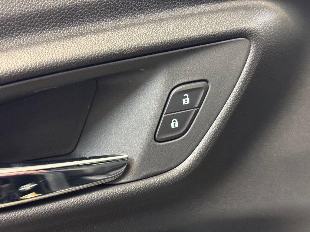 New 2026 Chevrolet Trax RS w/ Sunroof Package image 10