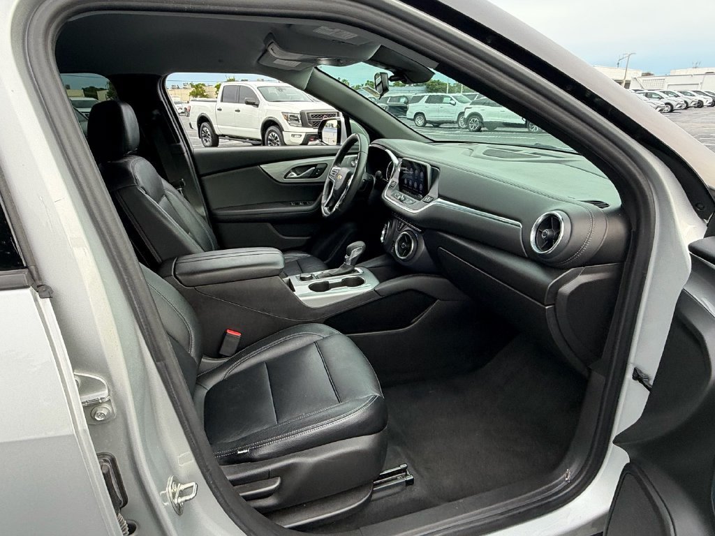Used 2022 Chevrolet Blazer LT FWD image 16