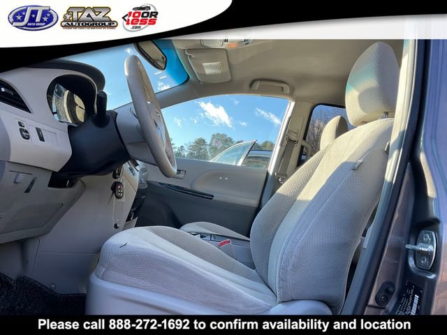 Used 2014 Toyota Sienna LE FWD image 3