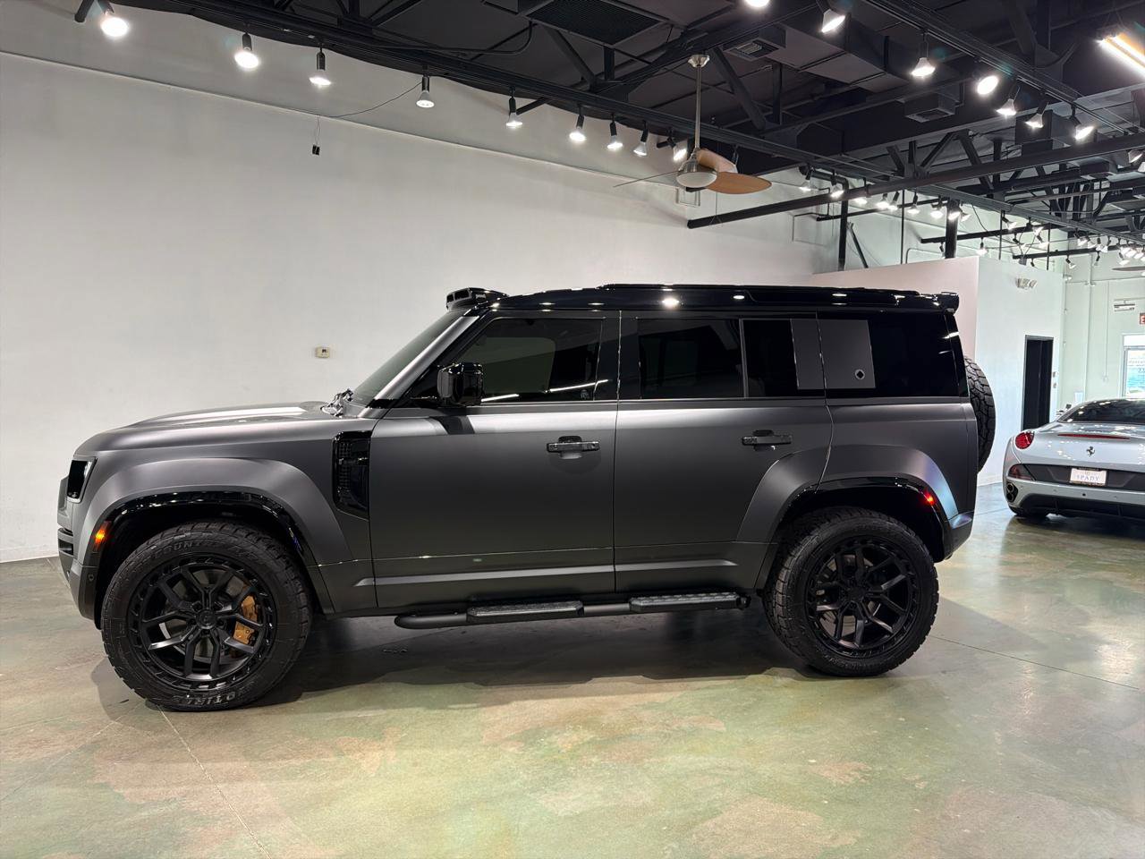 Used 2025 Land Rover Defender 110 image 3