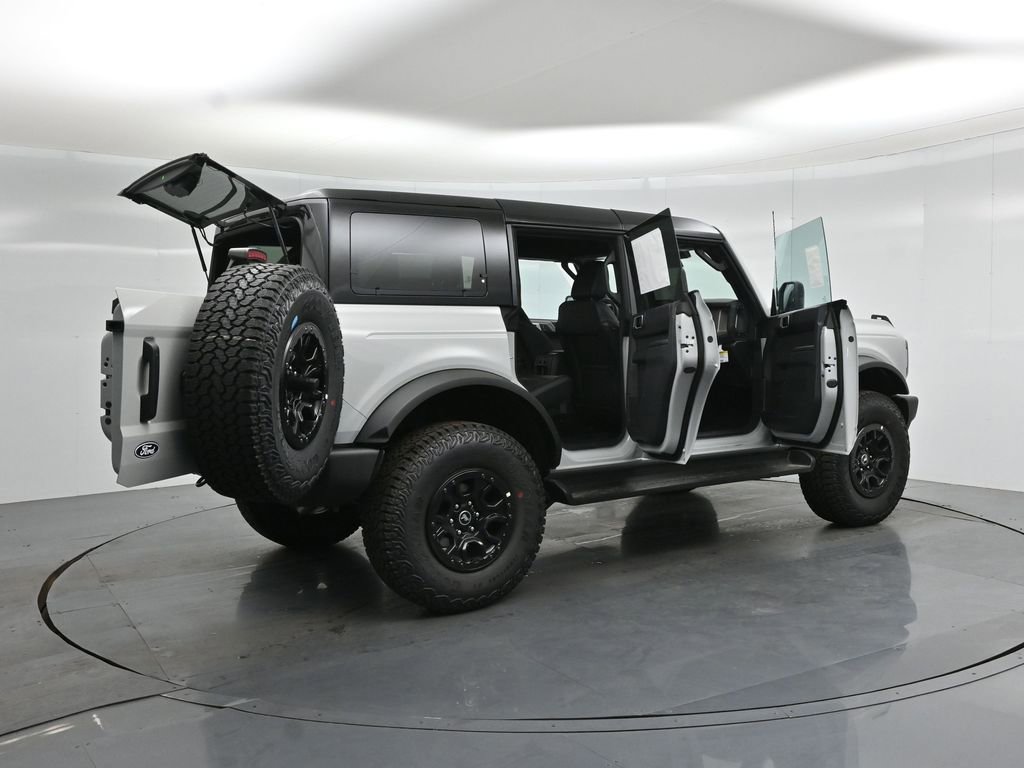 New 2026 Ford Bronco Outer Banks w/ Sasquatch Package AWD/4WD image 5