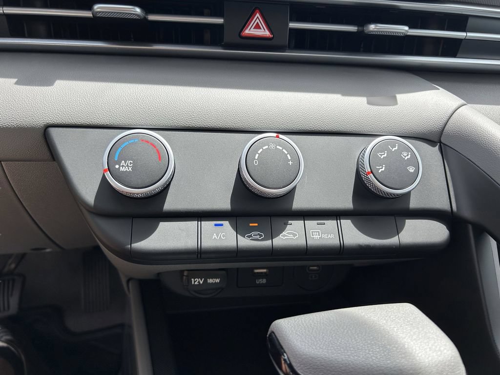 New 2026 Hyundai Elantra SE FWD image 23
