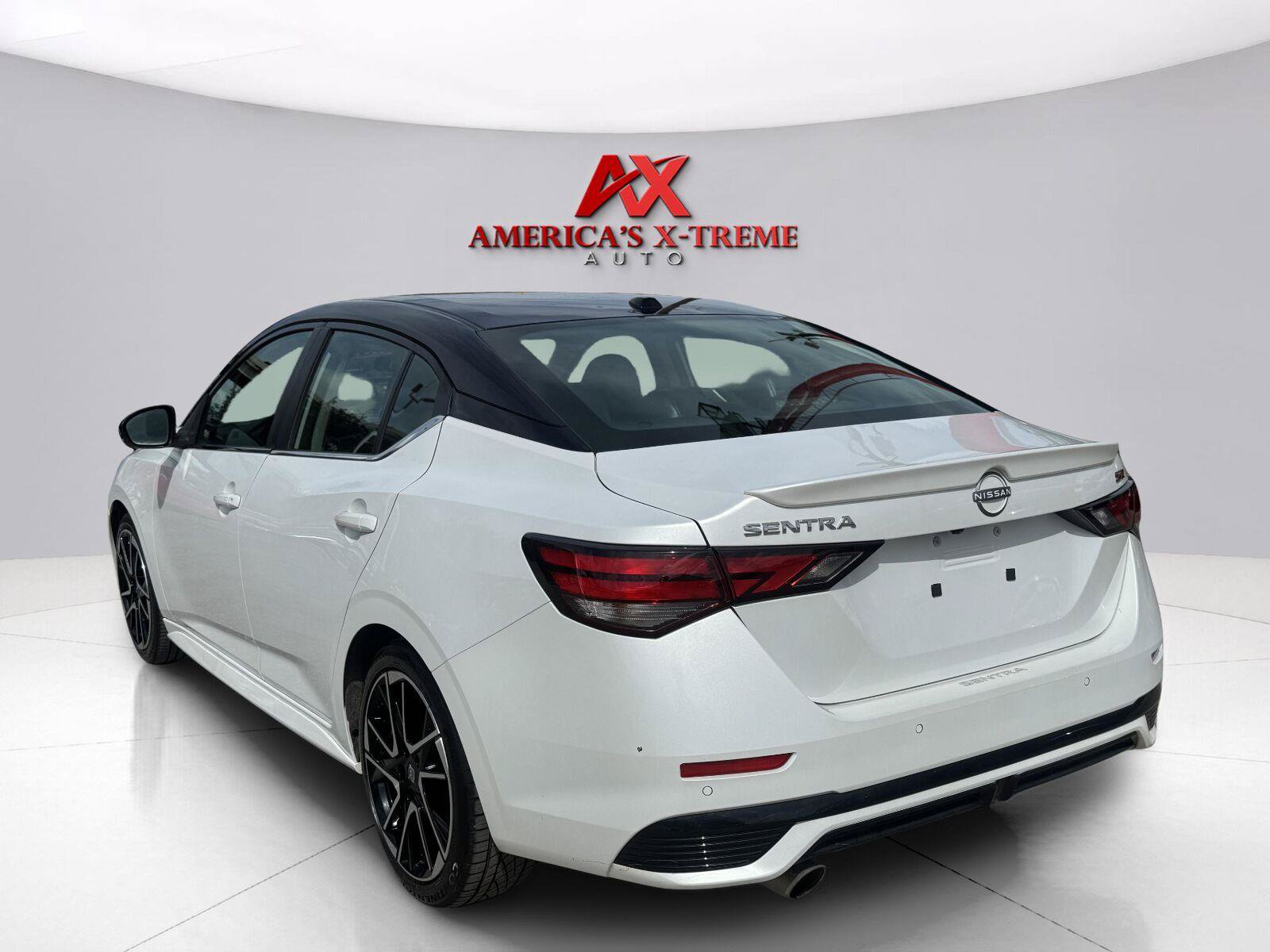 Used 2024 Nissan Sentra SR w/ SR Premium Package FWD image 4