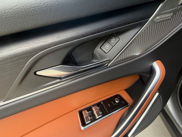 New 2026 Jaguar F-PACE R-Dynamic S AWD/4WD image 11