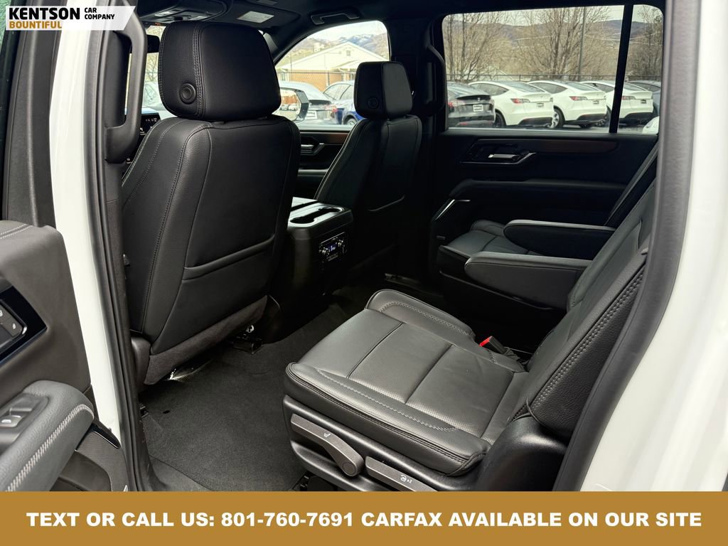Used 2025 GMC Yukon XL Denali image 34