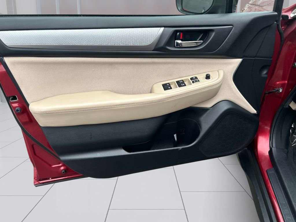 Used 2019 Subaru Outback 2.5i Premium image 18