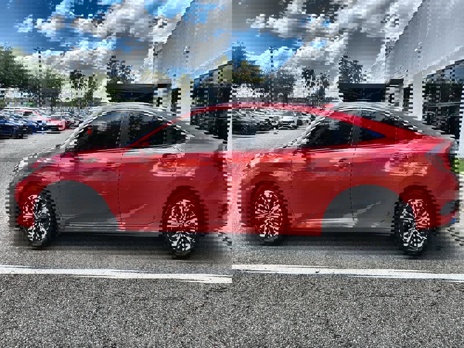 Used 2018 Honda Civic EX-L image 5