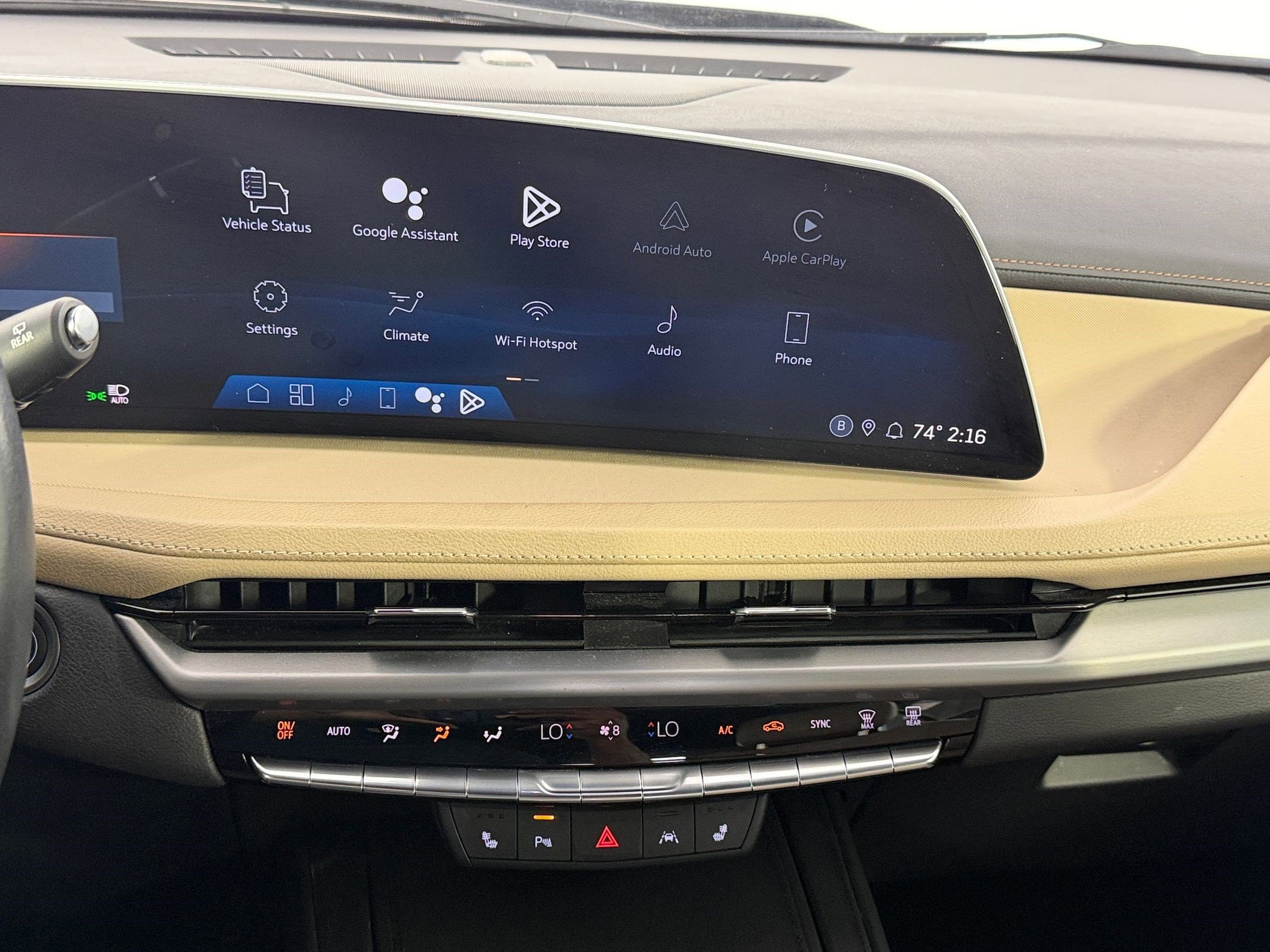 Used 2024 Cadillac XT4 Luxury w/ Cold Weather Package image 21