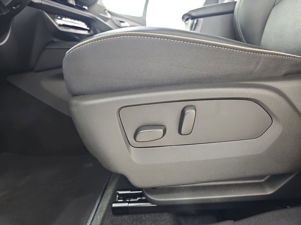 Certified 2023 Buick Envision Essence image 35