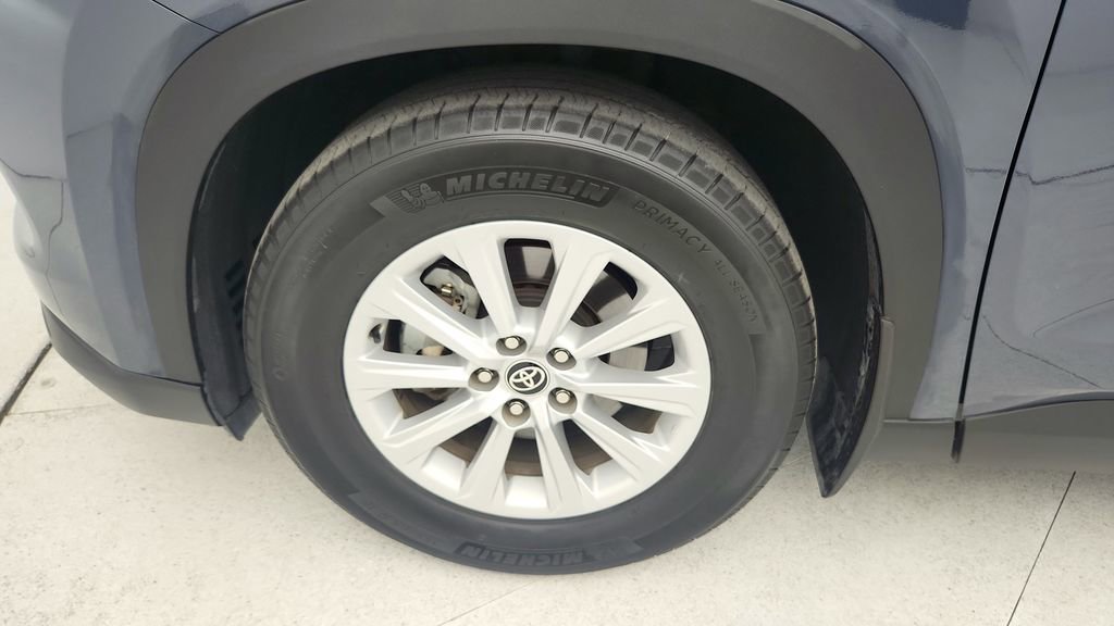 Used 2024 Toyota Grand Highlander XLE image 31