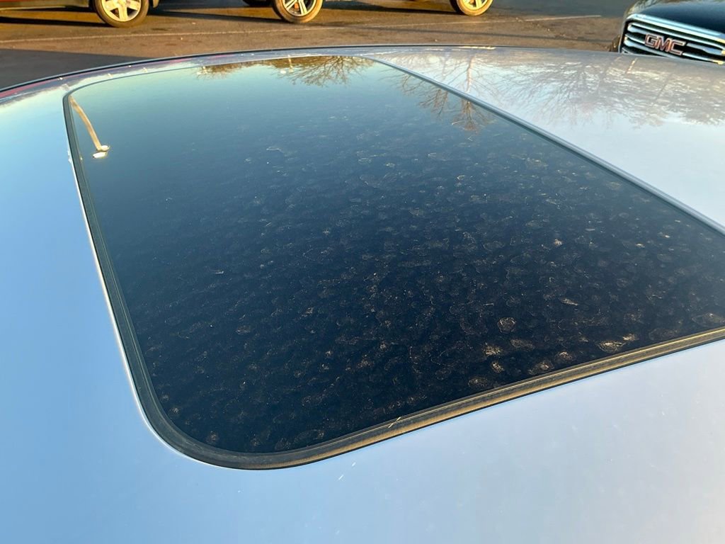 Used 2025 Nissan Altima 2.5 SR w/ SR Premium Package image 3