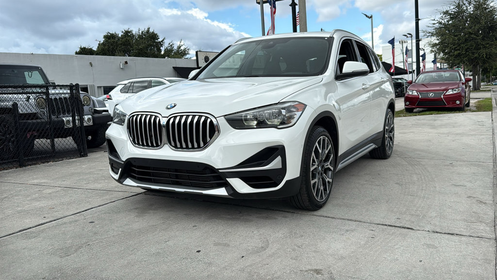 Used 2022 BMW X1 sDrive28i w/ Convenience Package FWD image 11