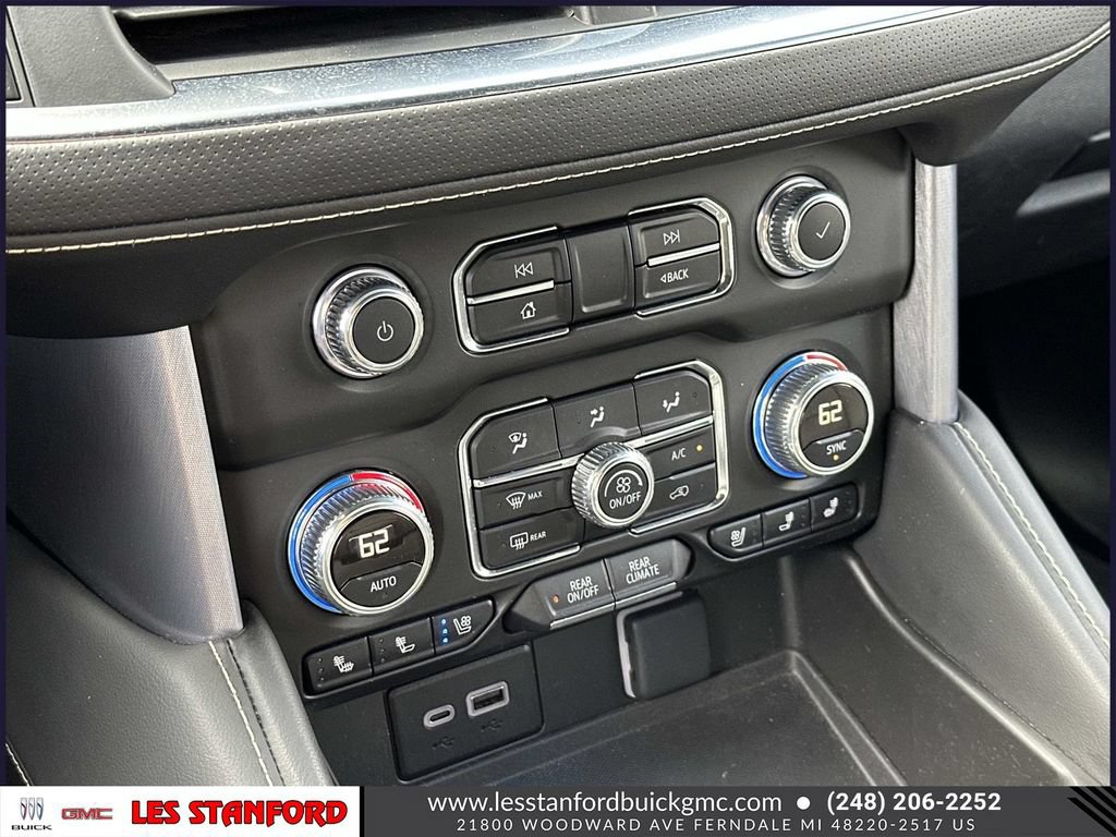 Certified 2024 GMC Yukon XL SLT w/ SLT Luxury Package AWD/4WD image 31