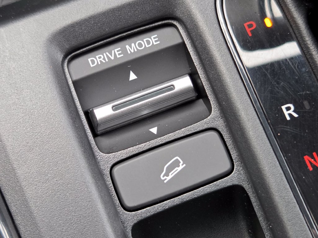 Used 2025 Honda CR-V Sport Touring image 16
