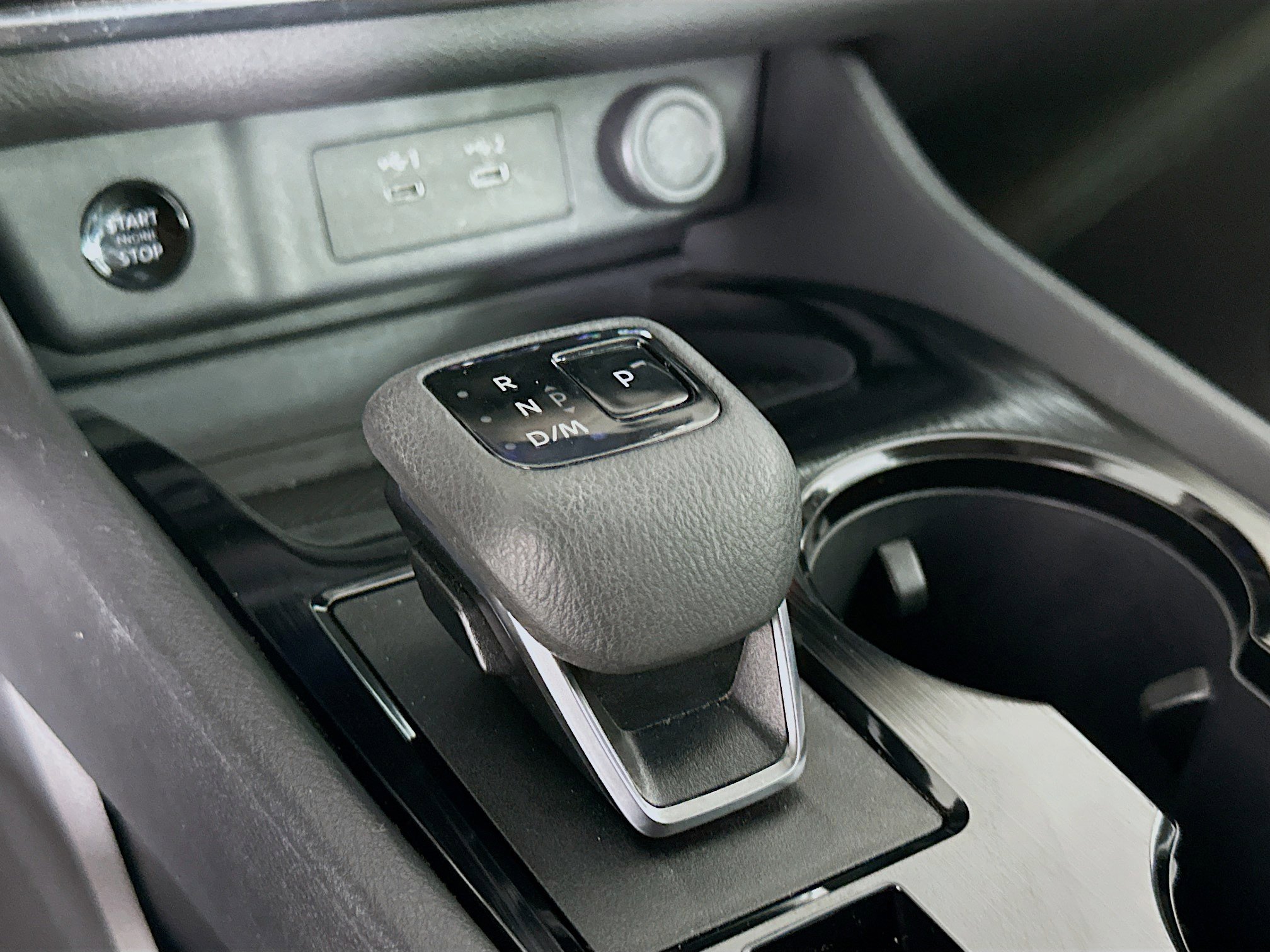 Used 2025 Nissan Rogue SV image 24