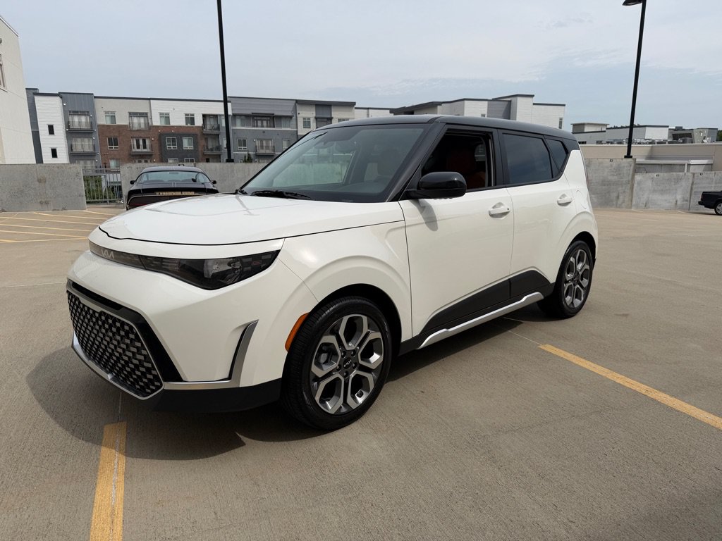 Used 2025 Kia Soul EX FWD image 3