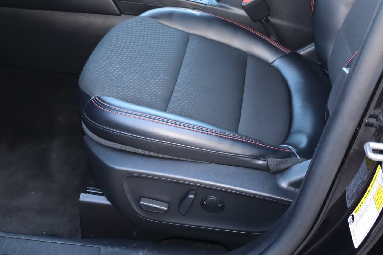 Used 2025 Ford Escape ST-Line AWD/4WD image 13