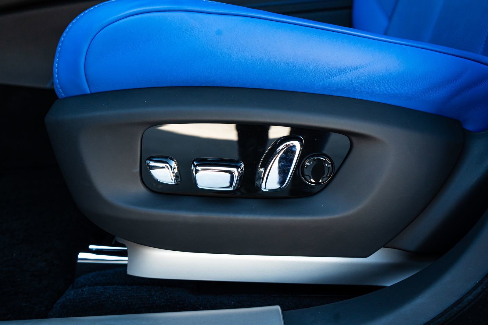 Used 2022 Rolls-Royce Ghost Black Badge image 27