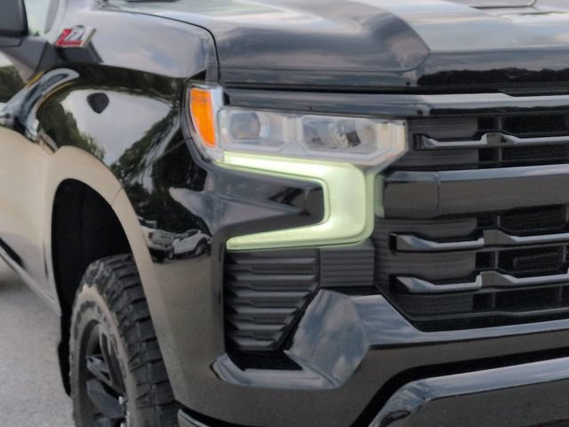 Used 2022 Chevrolet Silverado 1500 LT Trail Boss w/ LPO, Dark Essentials Package AWD/4WD image 11