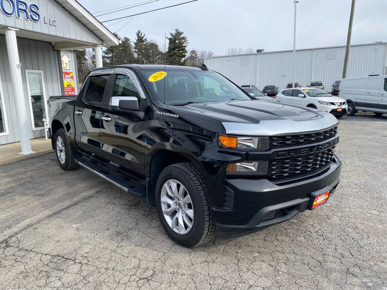 Used 2020 Chevrolet Silverado 1500 Custom w/ Custom Value Package image 9