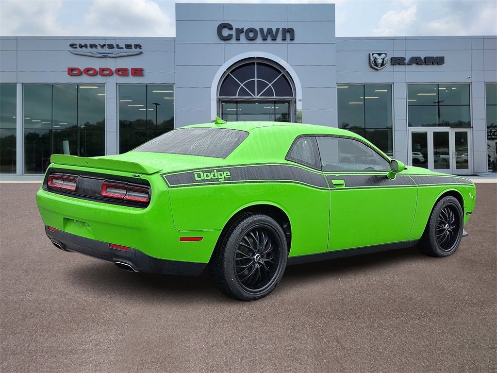 Used 2017 Dodge Challenger GT image 6