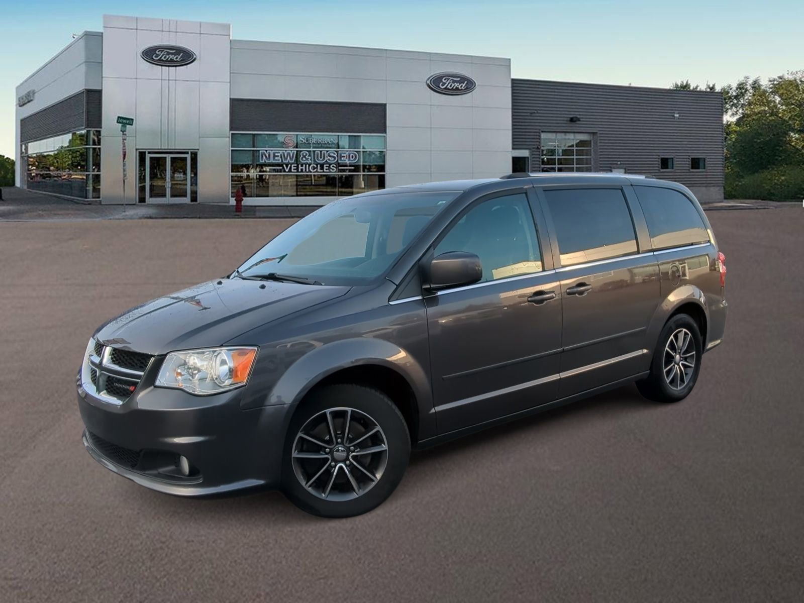 Used 2017 Dodge Grand Caravan SXT image 1