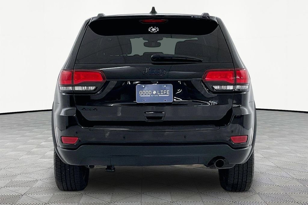 Used 2018 Jeep Grand Cherokee Laredo AWD/4WD image 5