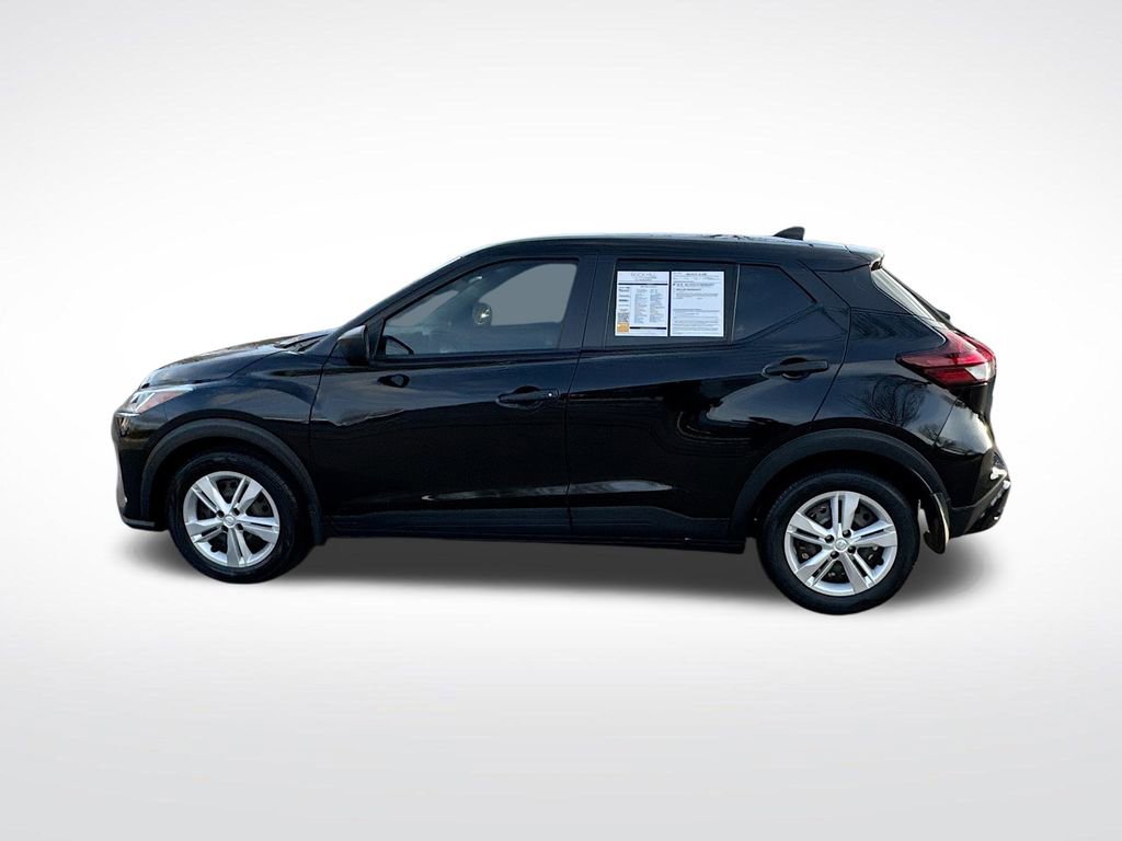 Used 2023 Nissan Kicks S image 4