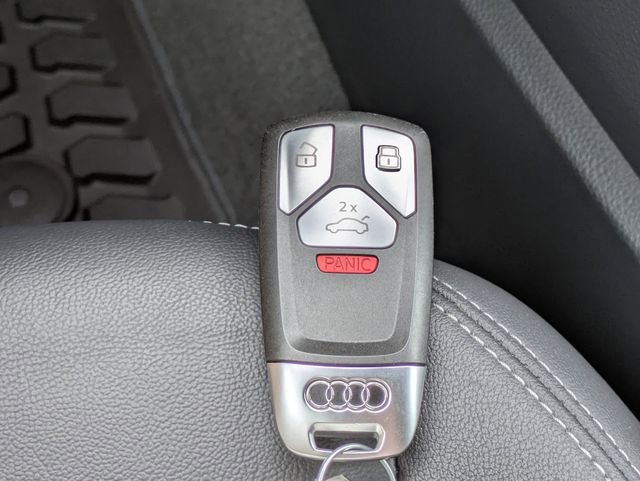 Used 2023 Audi Q5 2.0T Premium w/ Convenience Package image 32