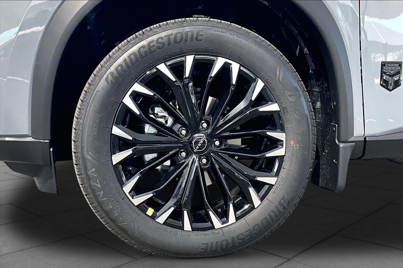 New 2026 Nissan Rogue Dark Armor AWD/4WD image 9
