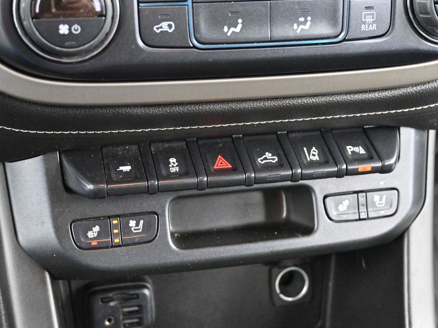 Used 2020 GMC Canyon Denali image 24