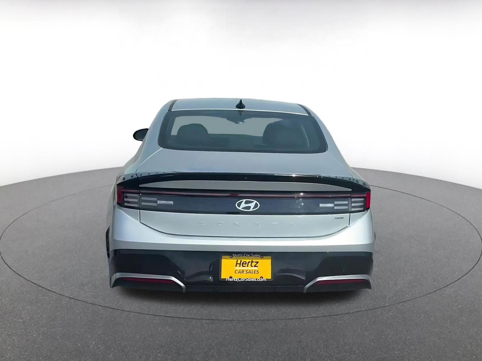 Used 2025 Hyundai Sonata SEL FWD image 12